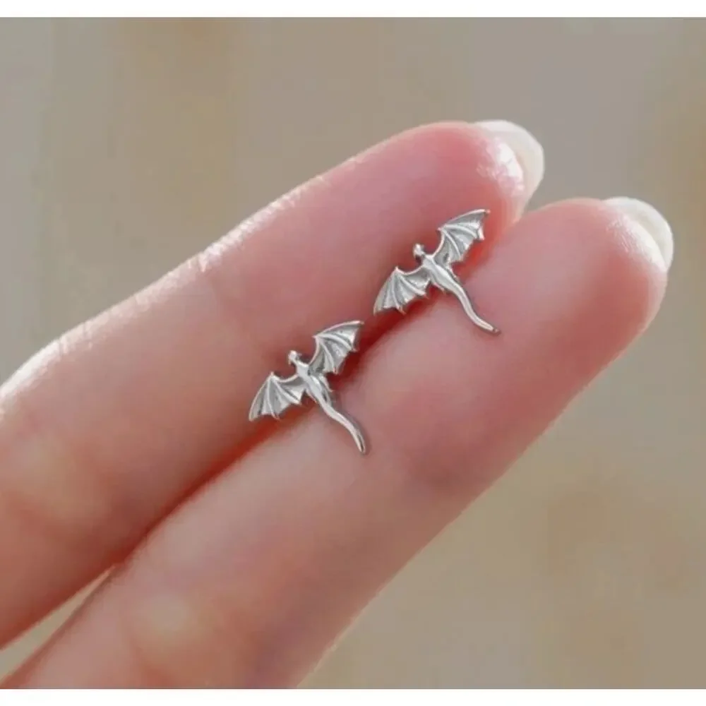 Tiny Dragon Inspire Delicate 925 Silver/Gold Push Back Fine Earrings For Woman